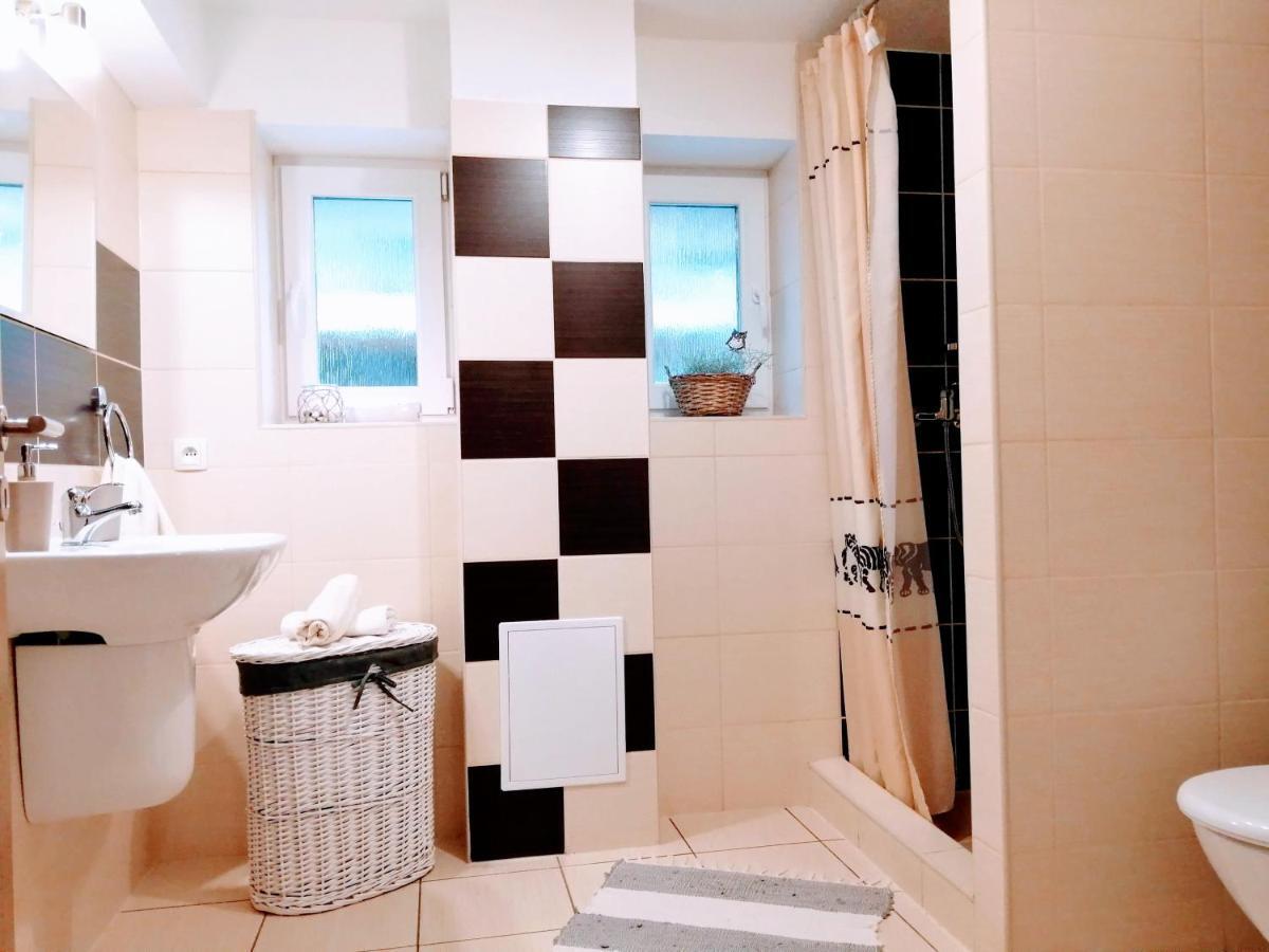 Apartman Paula -Dovolenka Pri Aquaparku Liptovský Mikuláš Exterior foto