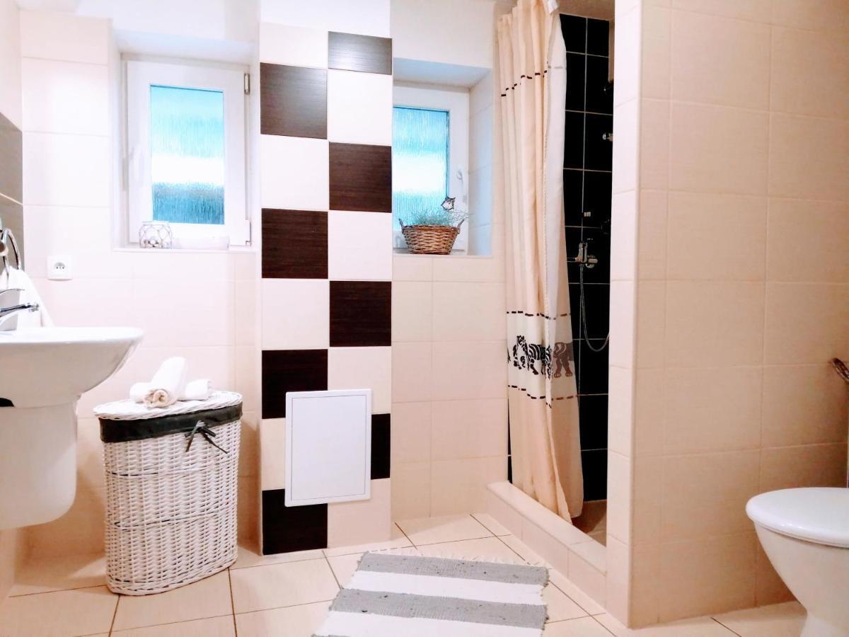 Apartman Paula -Dovolenka Pri Aquaparku Liptovský Mikuláš Exterior foto