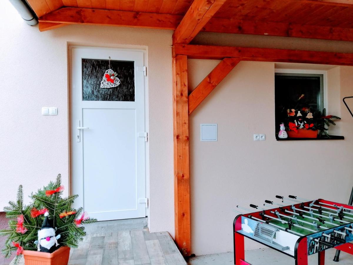 Apartman Paula -Dovolenka Pri Aquaparku Liptovský Mikuláš Exterior foto